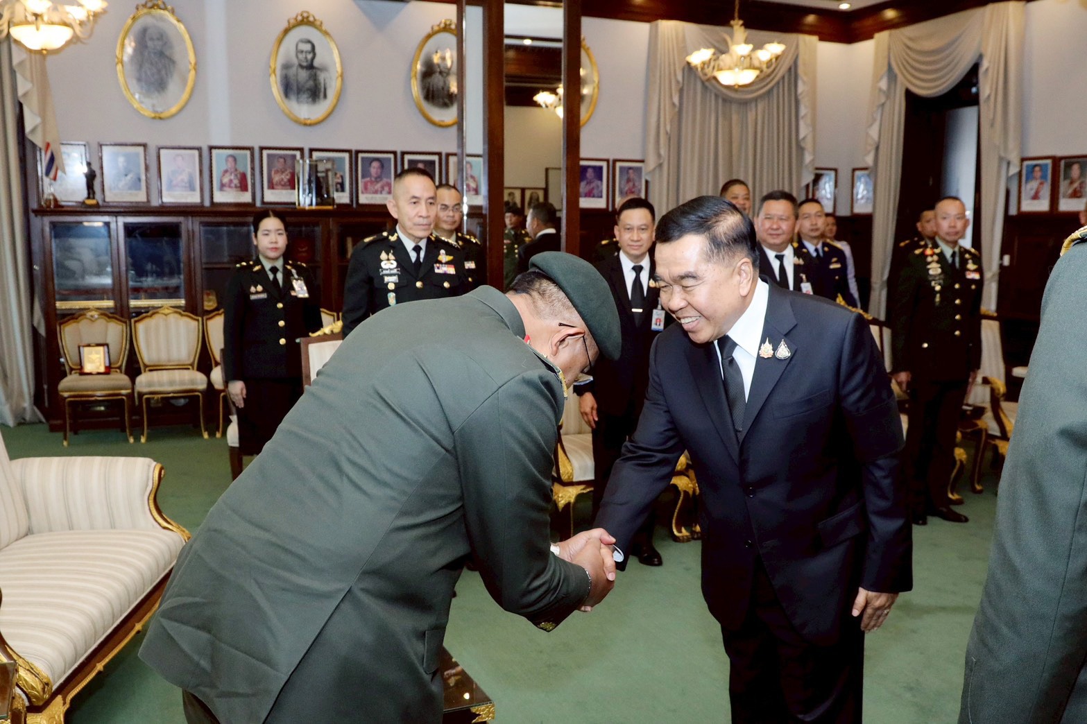 รัฐมนตรีว่าการกระทรวงกลาโหมให้การต้อนรับผู้บัญชาการทหารสูงสุดมาเลเซีย