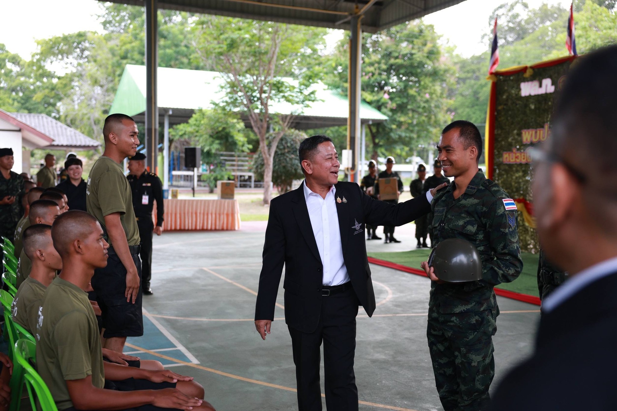 รัฐมนตรีว่าการกระทรวงกลาโหม พบปะทหารใหม่ ผลัด ๑/๖๙ ณ หน่วยฝึกทหารใหม่ มทบ.๒๕ และ ร.๒๓ พัน.๓