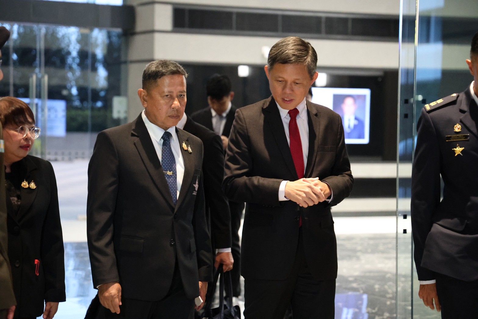 รัฐมนตรีว่าการกระทรวงกลาโหม เยือนสิงคโปร์อย่างเป็นทางการ กระชับความสัมพันธ์ ไทย–สิงคโปร์